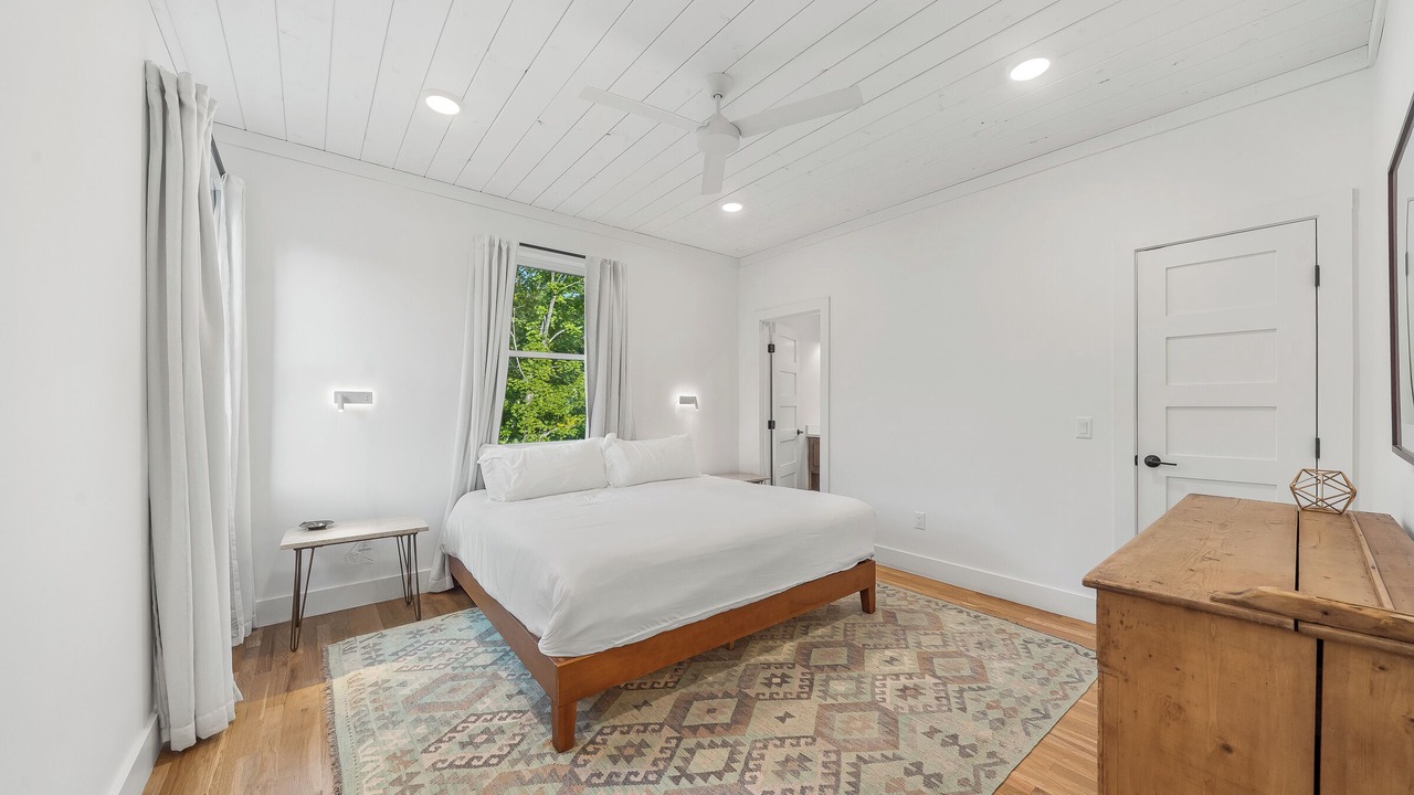 Photo of Bedroom in Broken Bow
