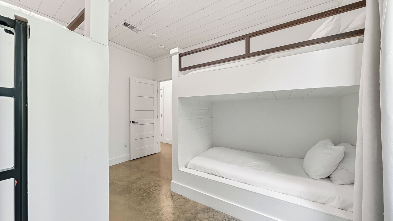 Photo of Bedroom in Broken Bow
