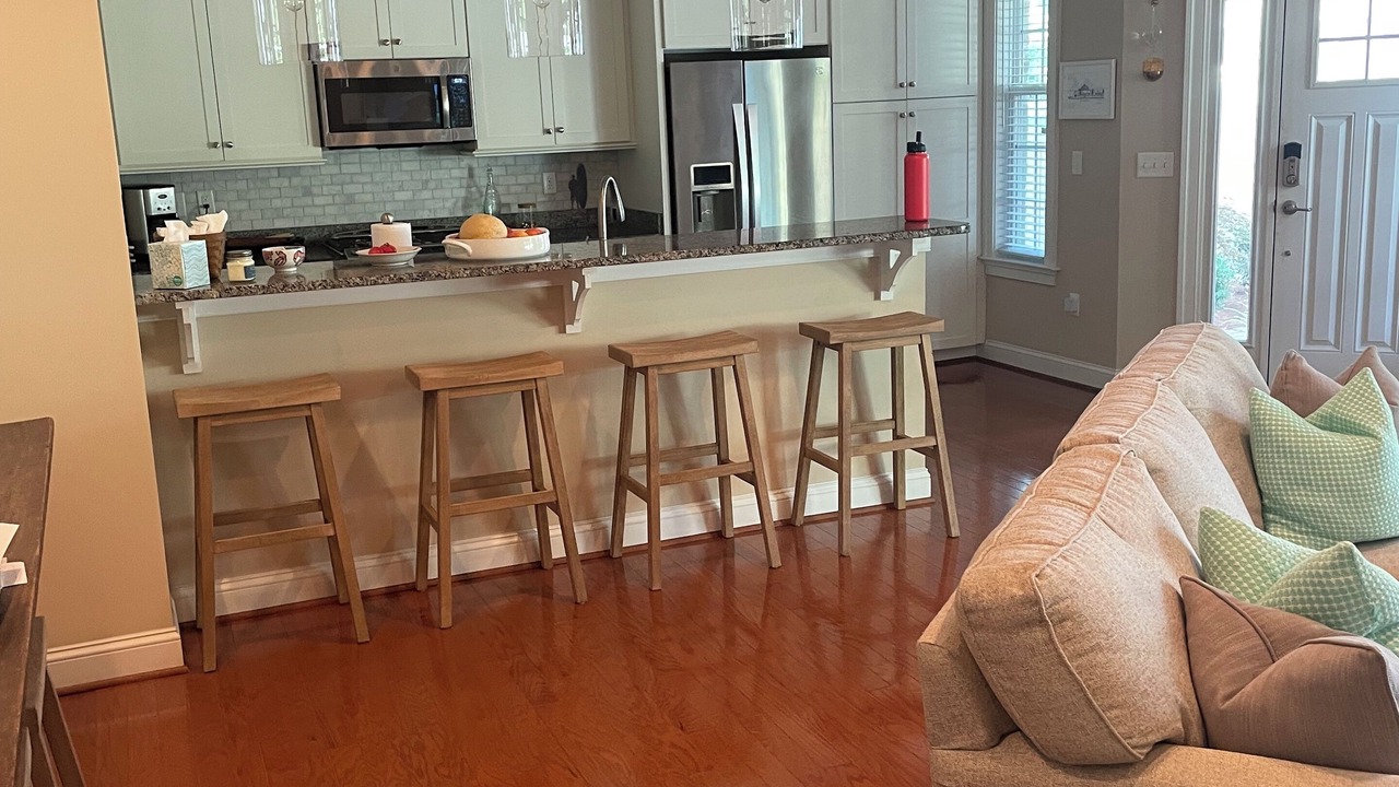 Photo of Livingroom in Northeast Virginia Beach