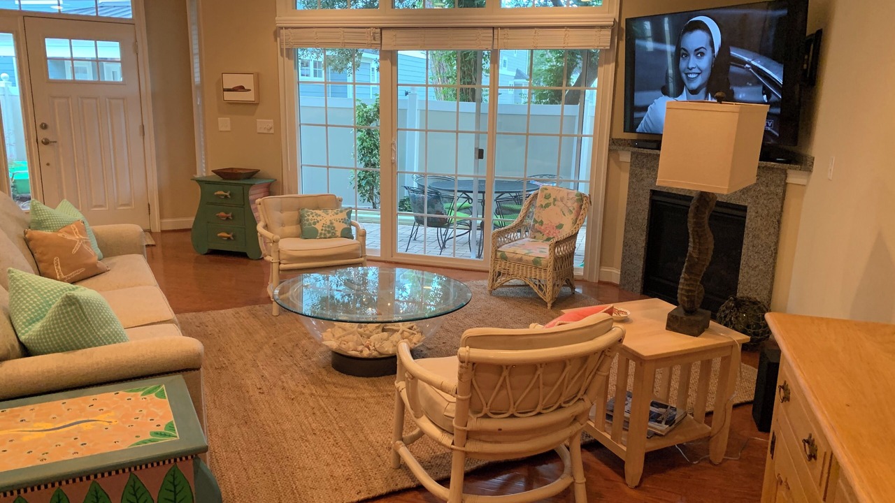 Photo of Livingroom in Northeast Virginia Beach