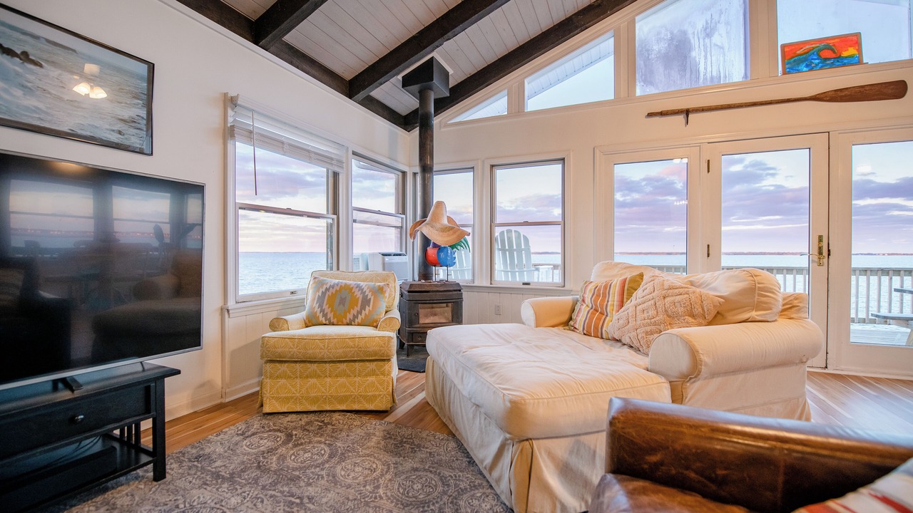 Photo of Livingroom in Colington Harbour
