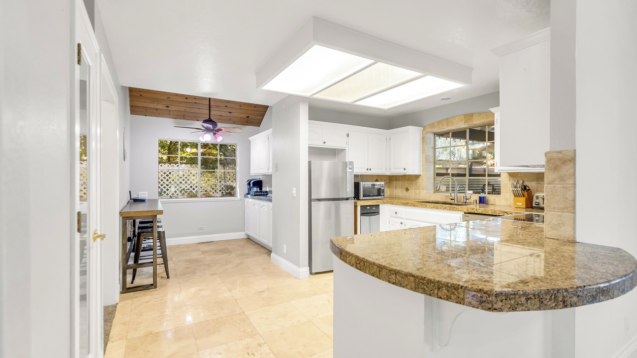 Photo of Kitchen in Alta Sierra