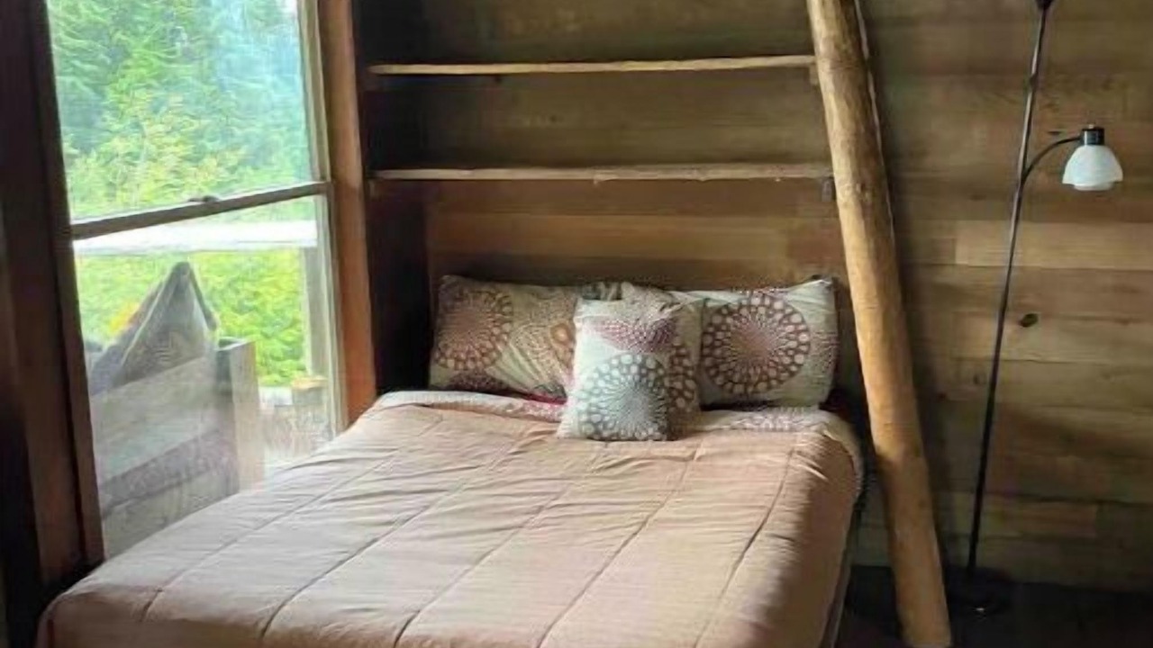 Photo of Bedroom in Bunker Hill