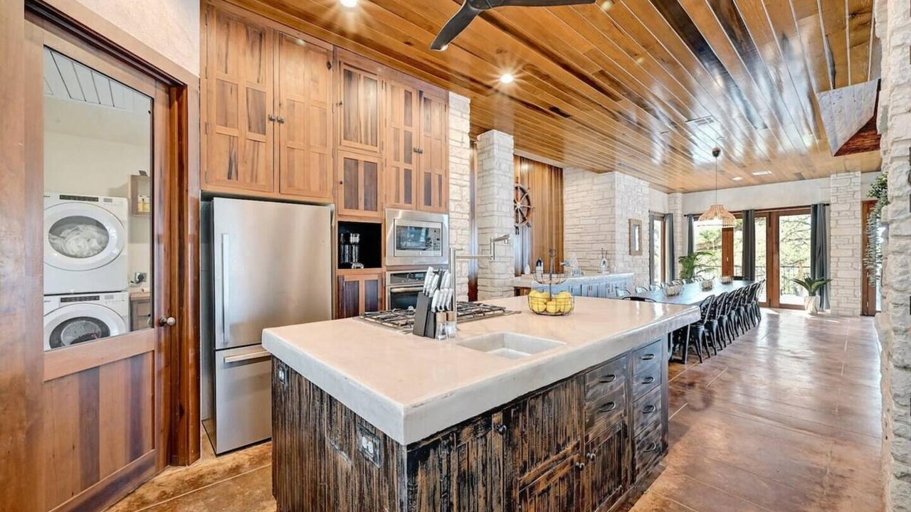 Photo of Kitchen in Circle J Ranch Lakeside