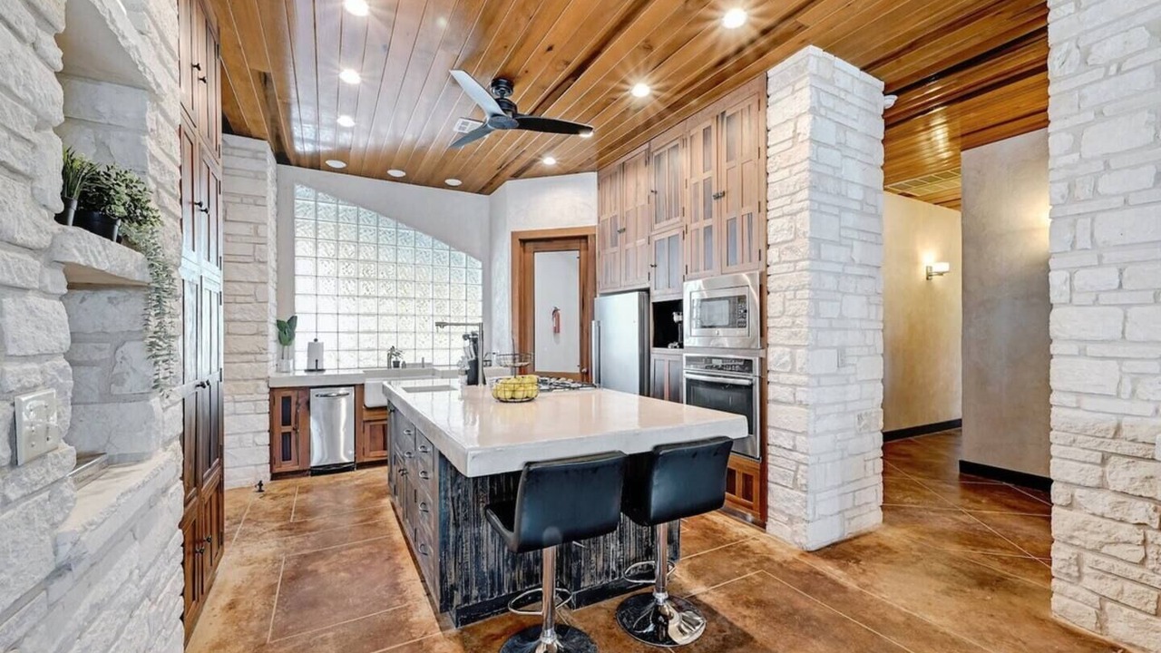 Photo of Kitchen in Circle J Ranch Lakeside