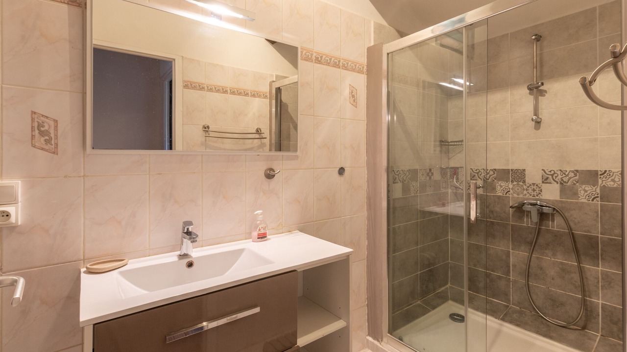 Photo of Bathroom in Berrias-et-Casteljau