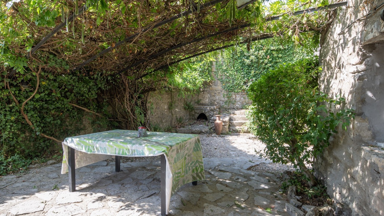 Photo of Outdoor in Berrias-et-Casteljau