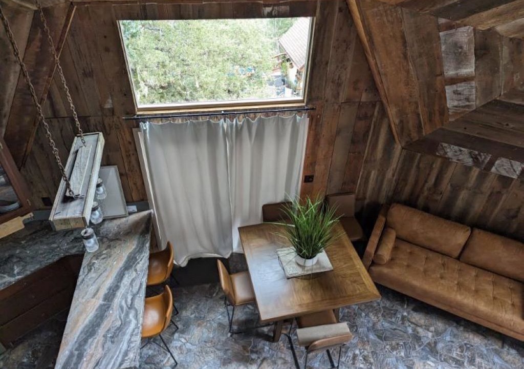 Photo of Livingroom in Oak Shores