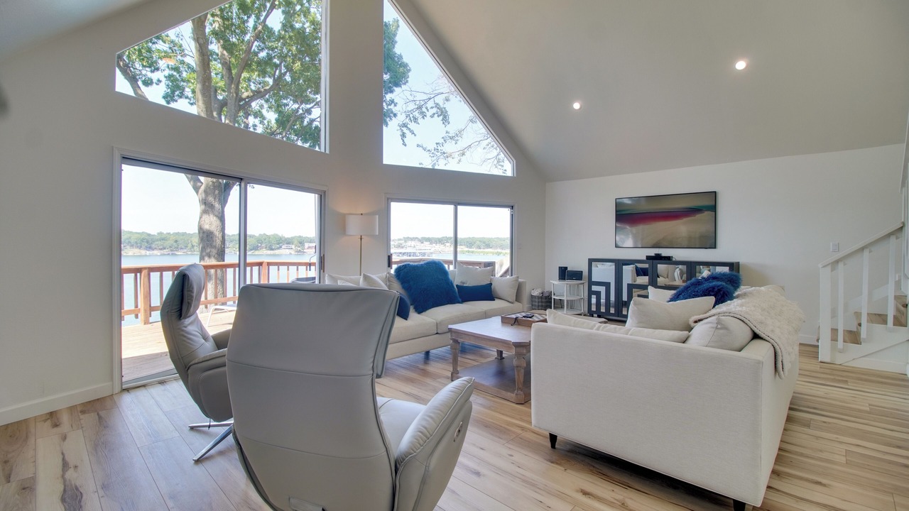 Photo of Bedroom in Grove