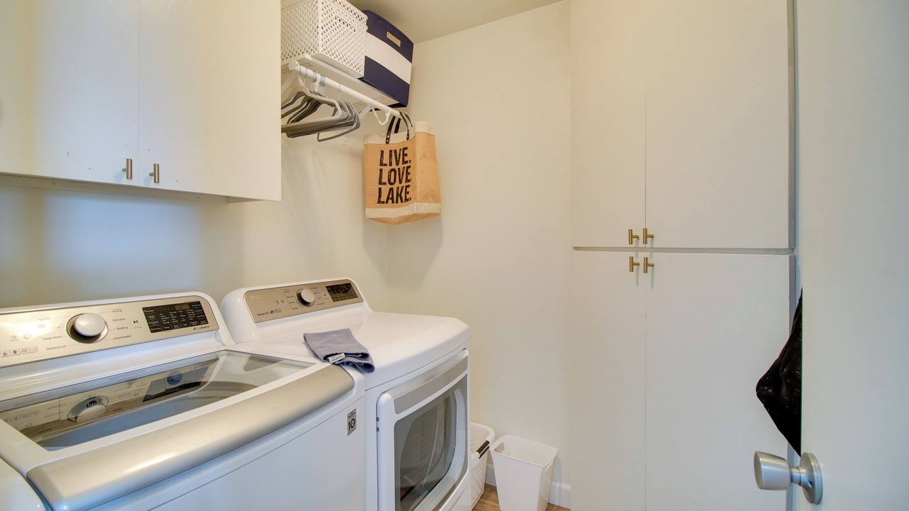 Photo of Bedroom in Grove