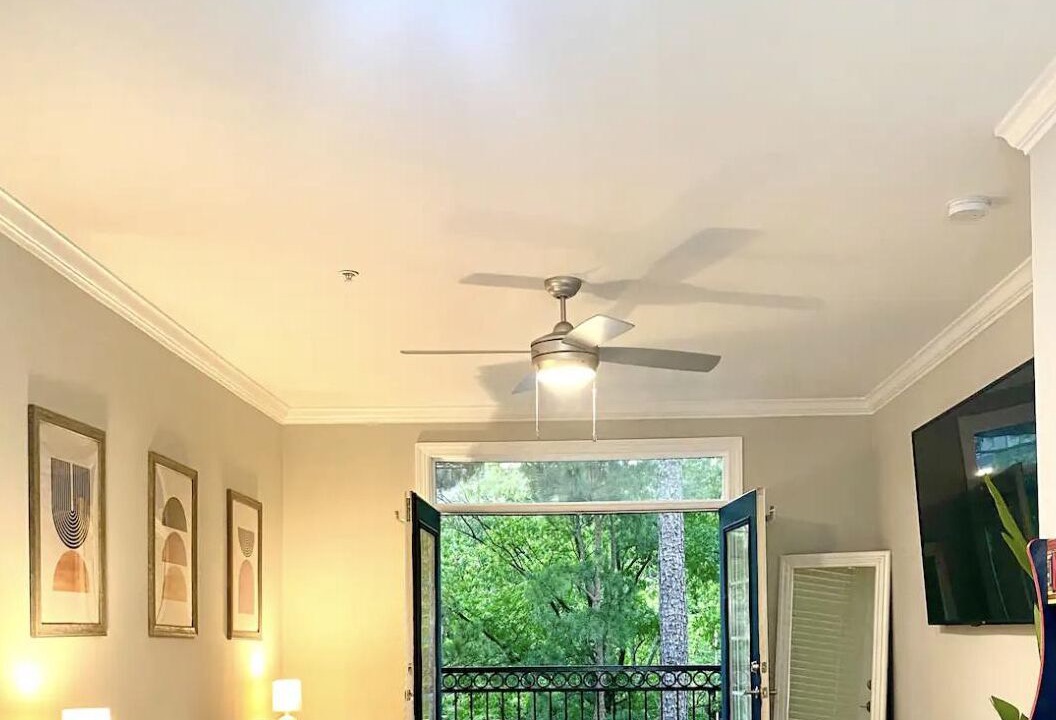 Photo of Livingroom in Dunwoody