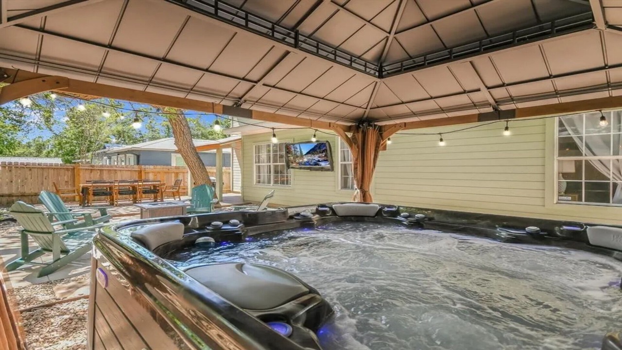 Photo of Outdoor in Cherrywood