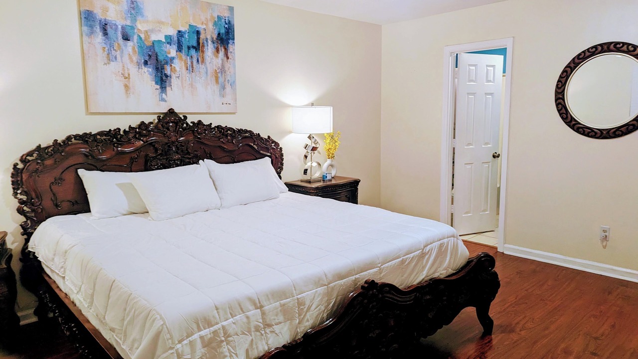 Photo of Bedroom in Smyrna