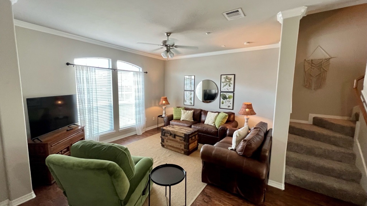 Photo of Livingroom in College Station
