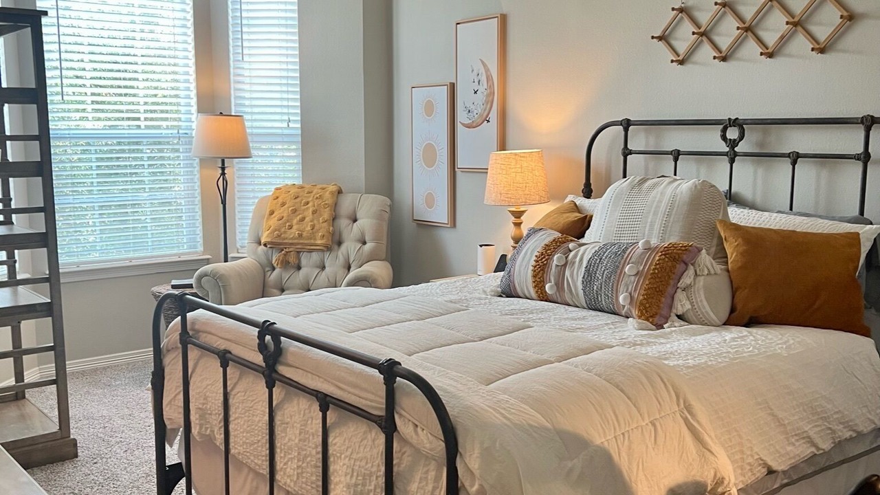 Photo of Bedroom in College Station