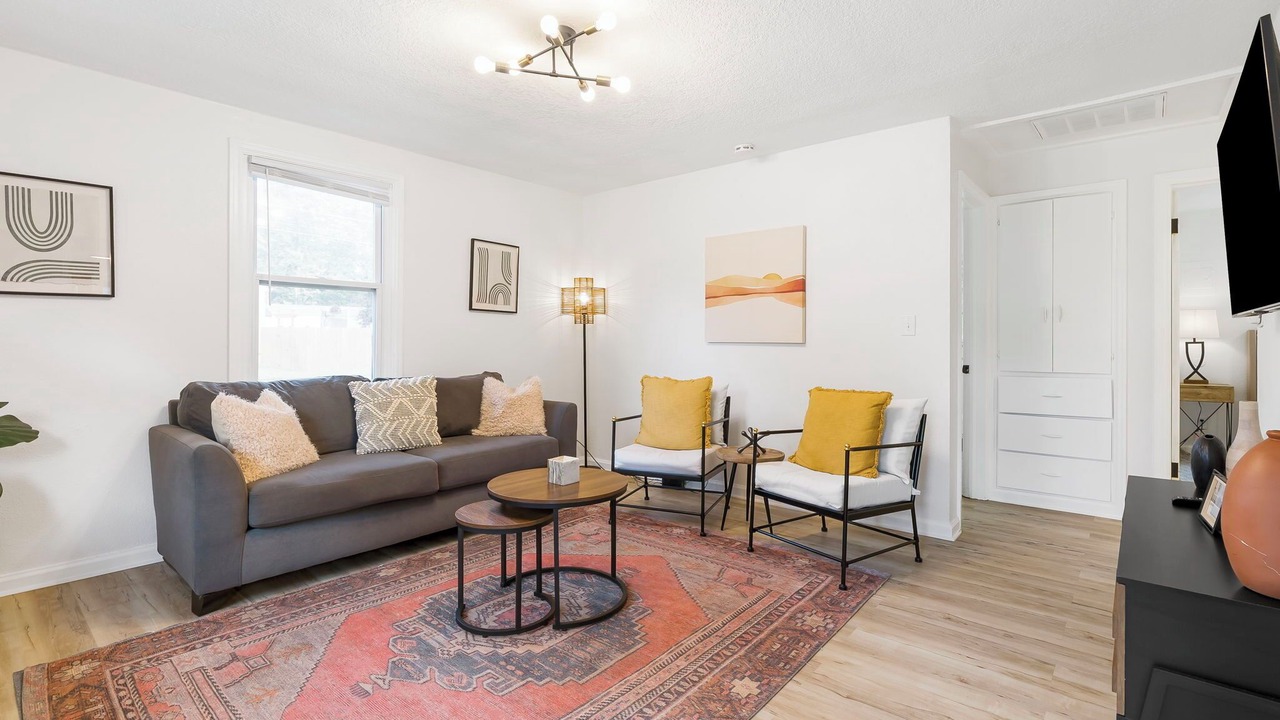 Photo of Livingroom in Joplin