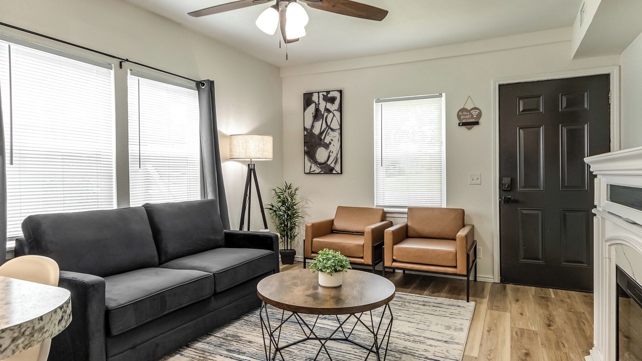 Photo of Livingroom in Bartlesville