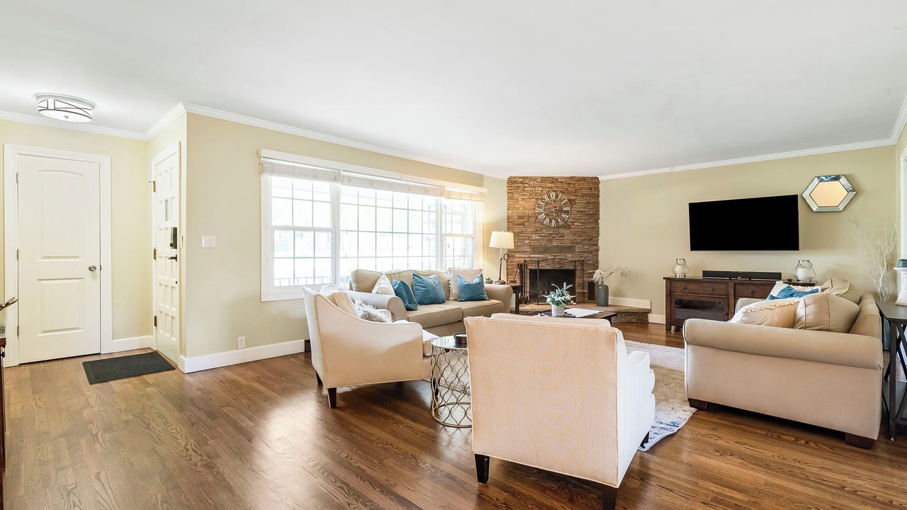 Photo of Livingroom in Joplin
