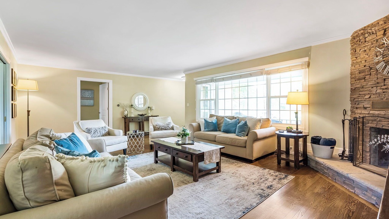 Photo of Livingroom in Joplin