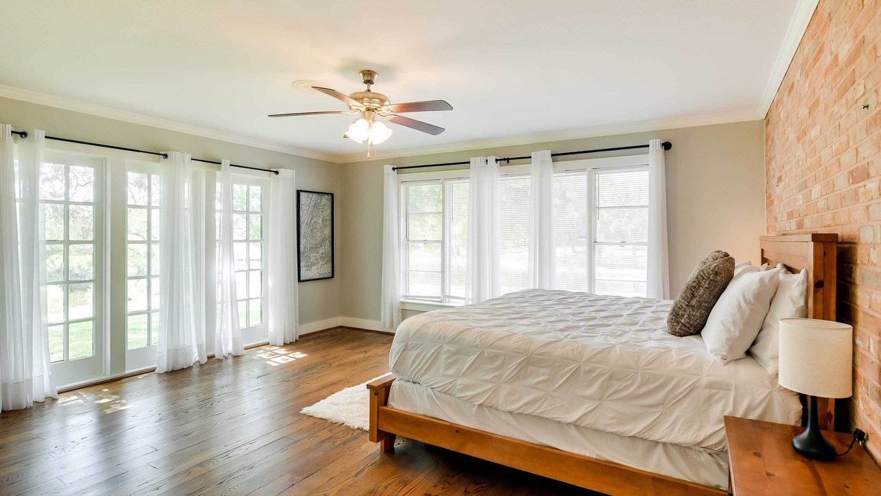 Photo of Bedroom in Hitchcock
