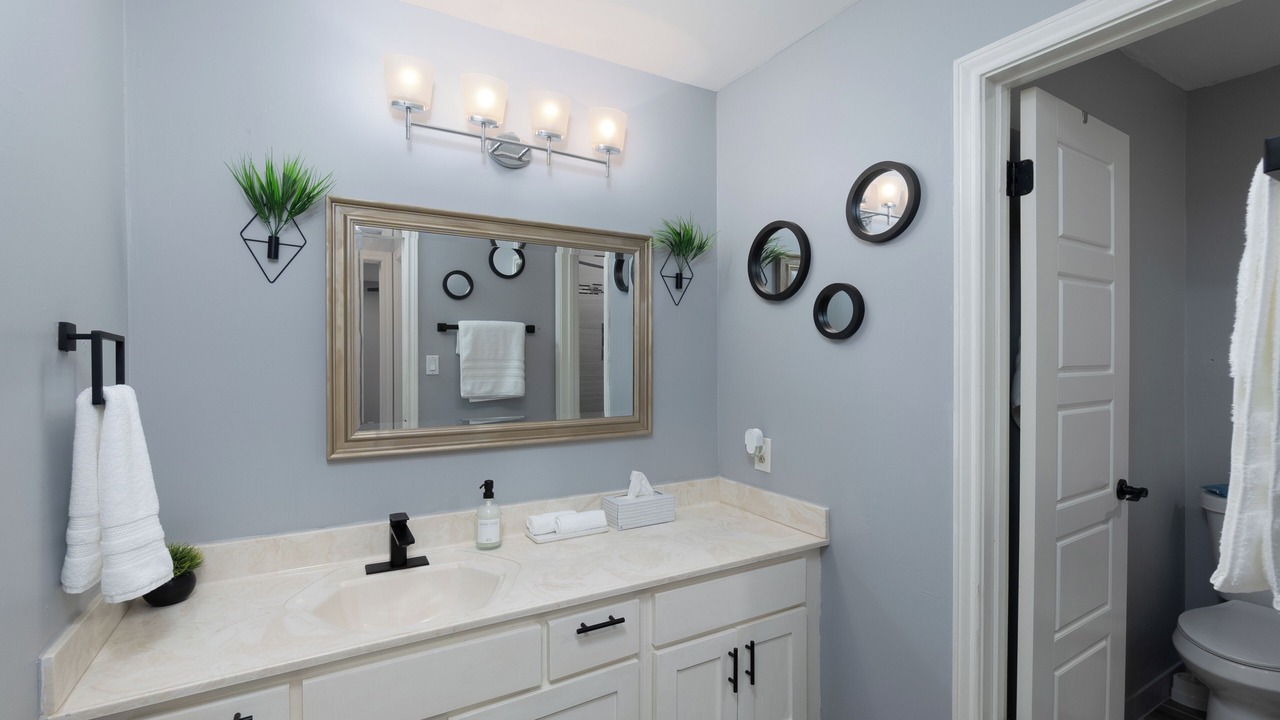 Photo of Bathroom in Brownsville