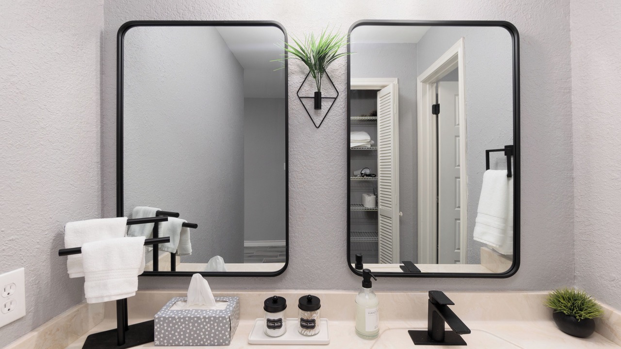 Photo of Bathroom in Brownsville