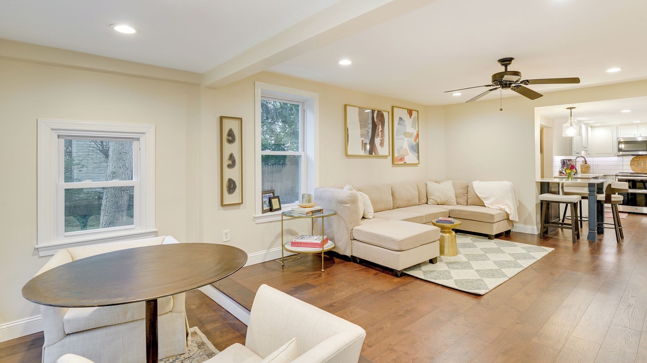 Photo of Livingroom in Bridgeton Townshp