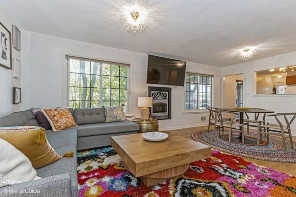 Photo of Livingroom in University Heights