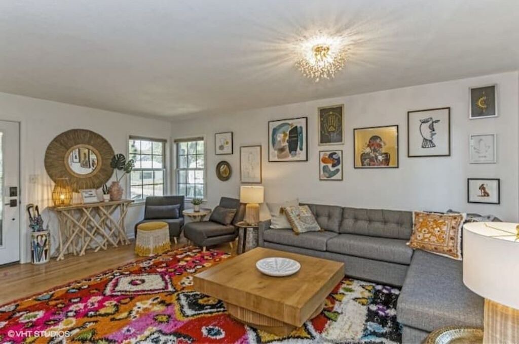 Photo of Livingroom in University Heights