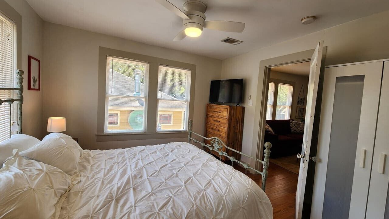 Photo of Bedroom in Greater Heights
