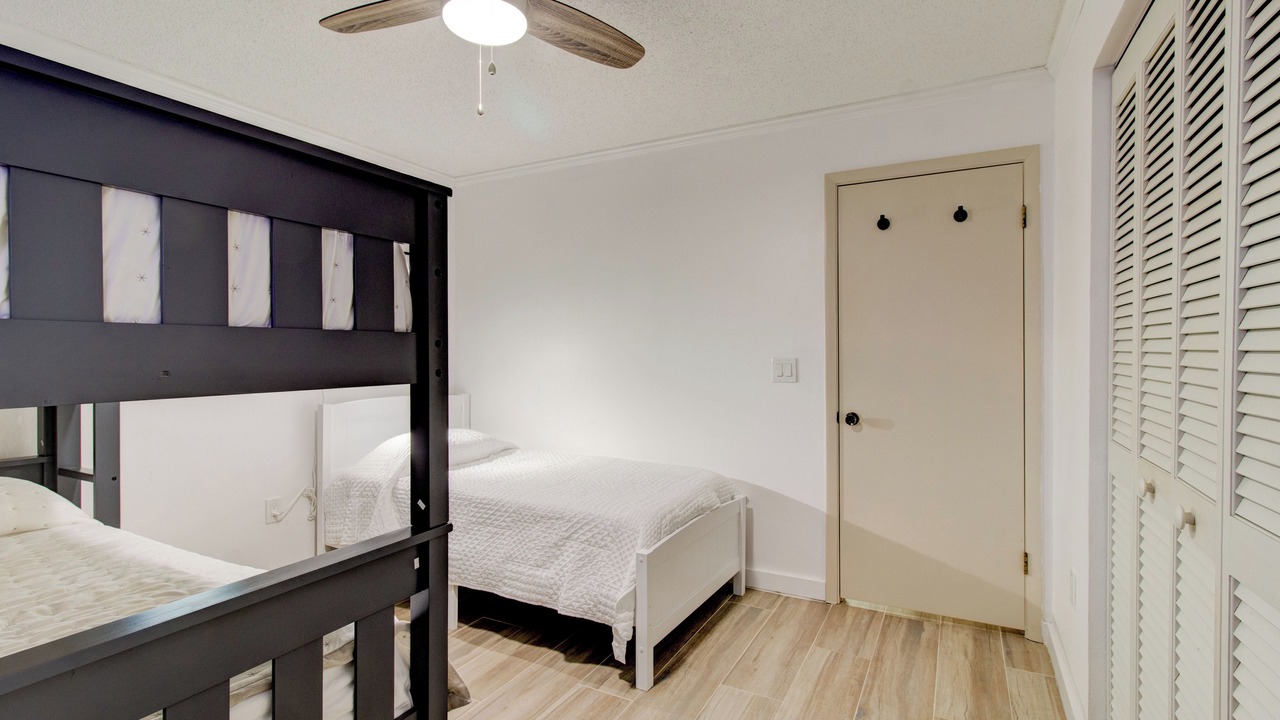 Photo of Bedroom in Trailer Estates