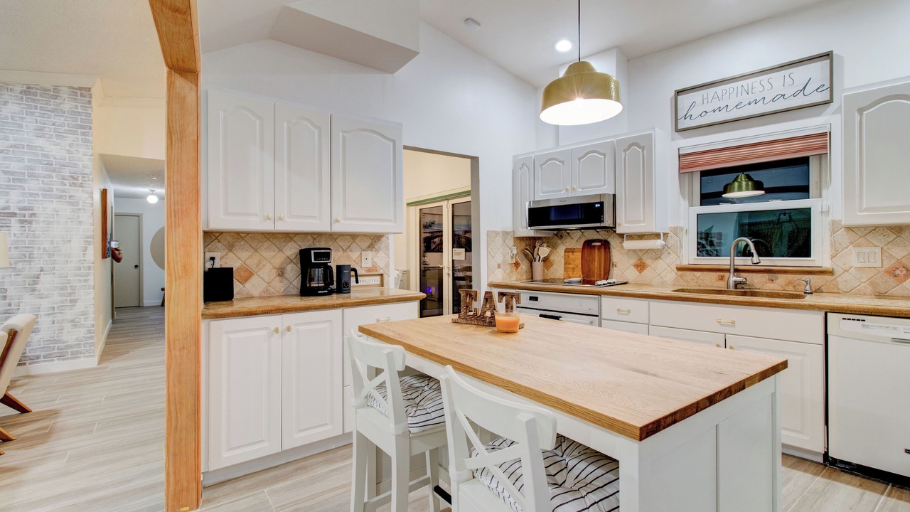 Photo of Kitchen in Trailer Estates