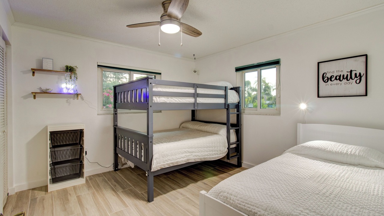 Photo of Bedroom in Trailer Estates