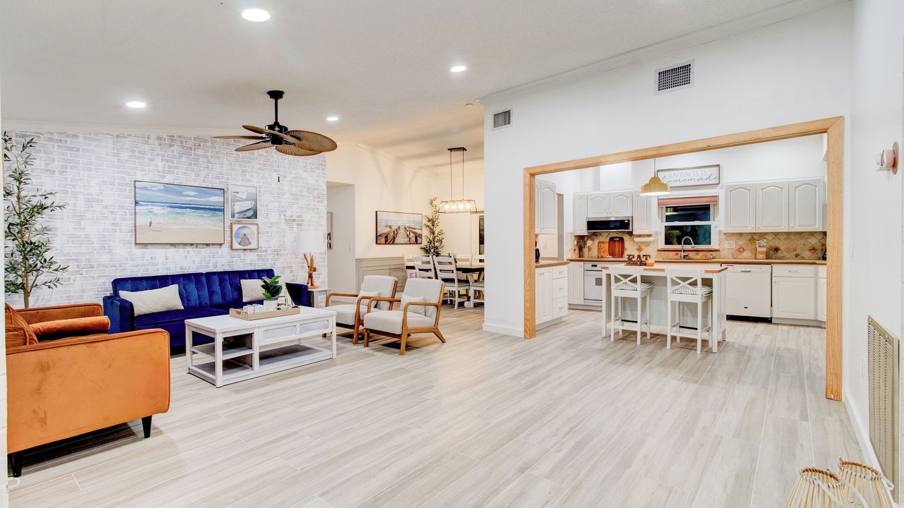 Photo of Livingroom in Trailer Estates