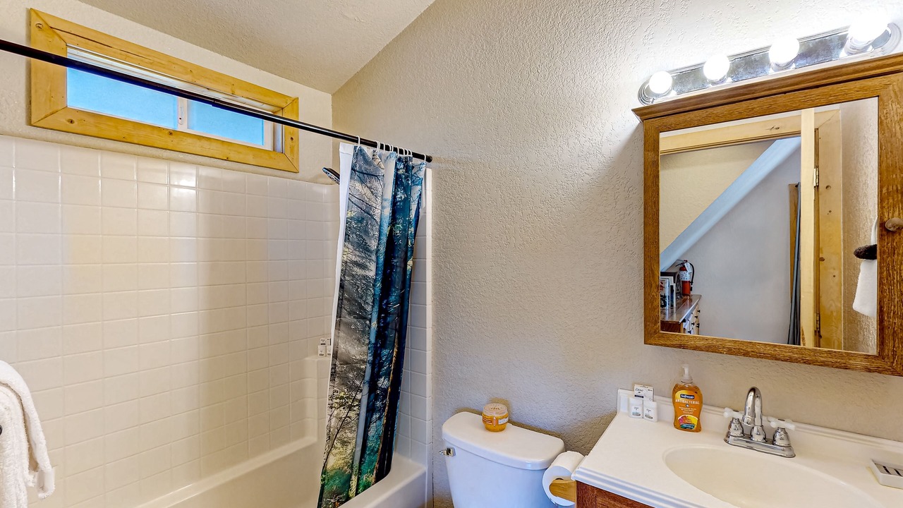 Photo of Bathroom in Cedar Glen