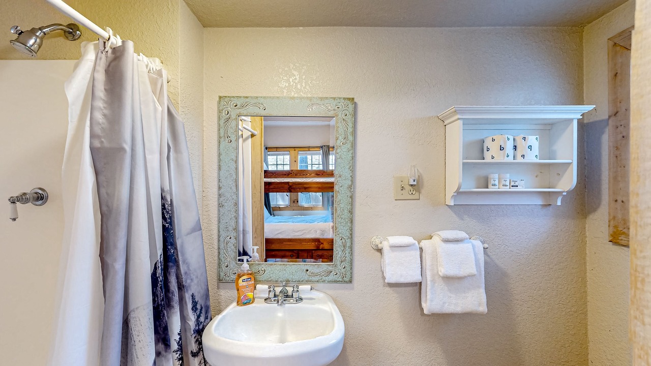 Photo of Bathroom in Cedar Glen