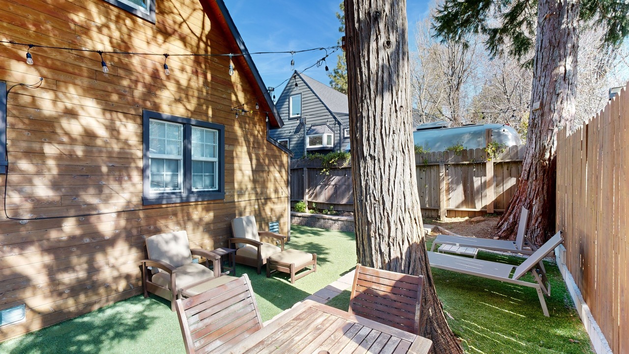 Photo of Outdoor in Cedar Glen