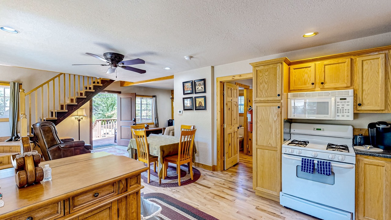 Photo of Kitchen in Cedar Glen