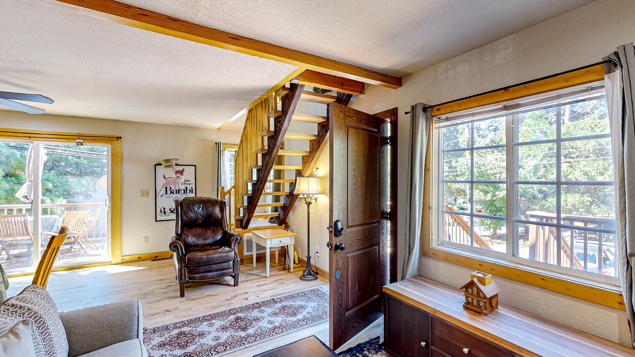 Photo of Livingroom in Cedar Glen