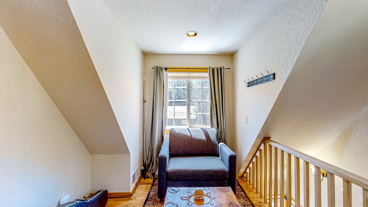 Photo of Livingroom in Cedar Glen