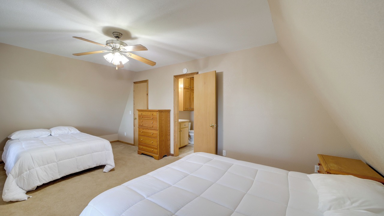 Photo of Bedroom in Hoyt