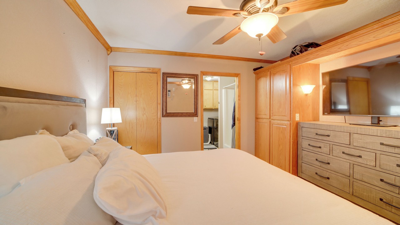 Photo of Bedroom in Hoyt