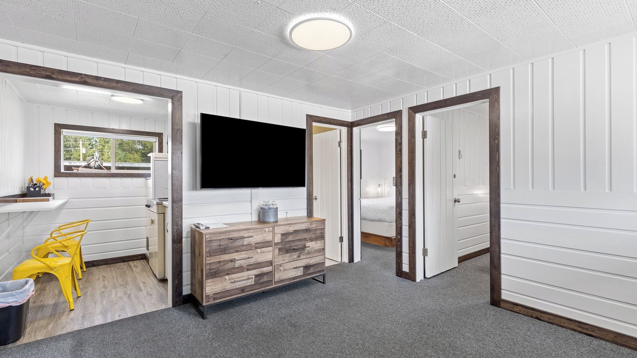 Photo of Bedroom in West Yellowstone