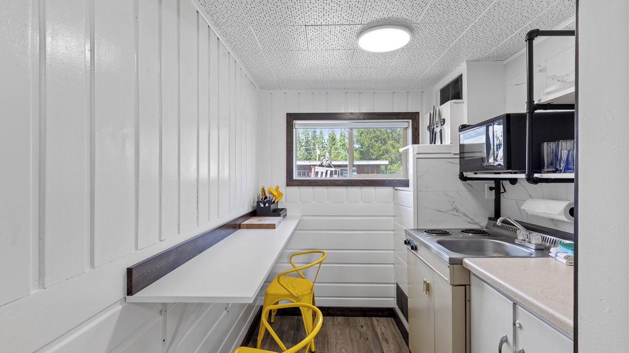 Photo of Kitchen in West Yellowstone