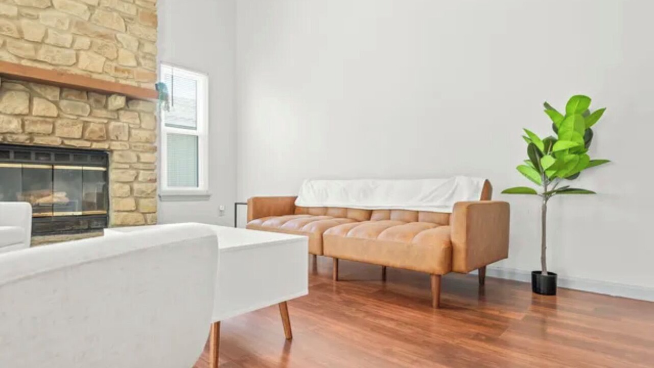 Photo of Livingroom in Acton