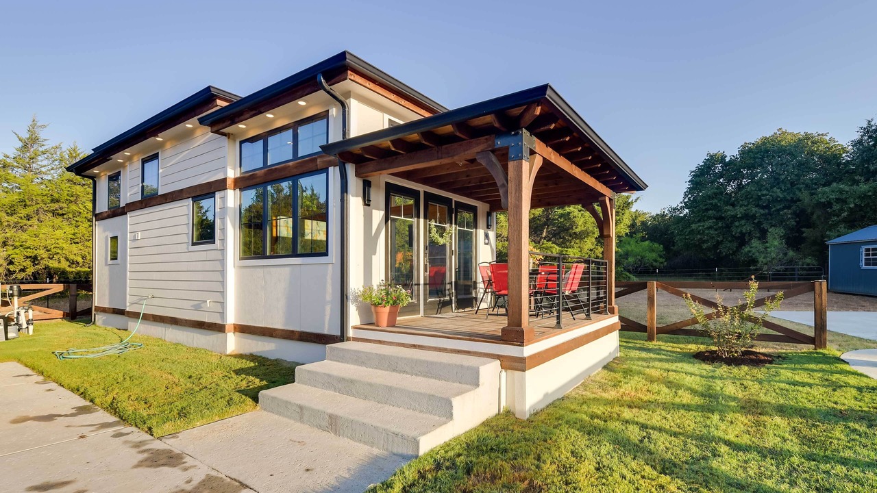 Photo of Patio Balcony in Whitney