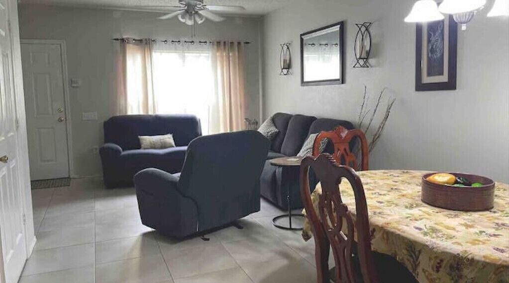 Photo of Livingroom in Meadow Pointe
