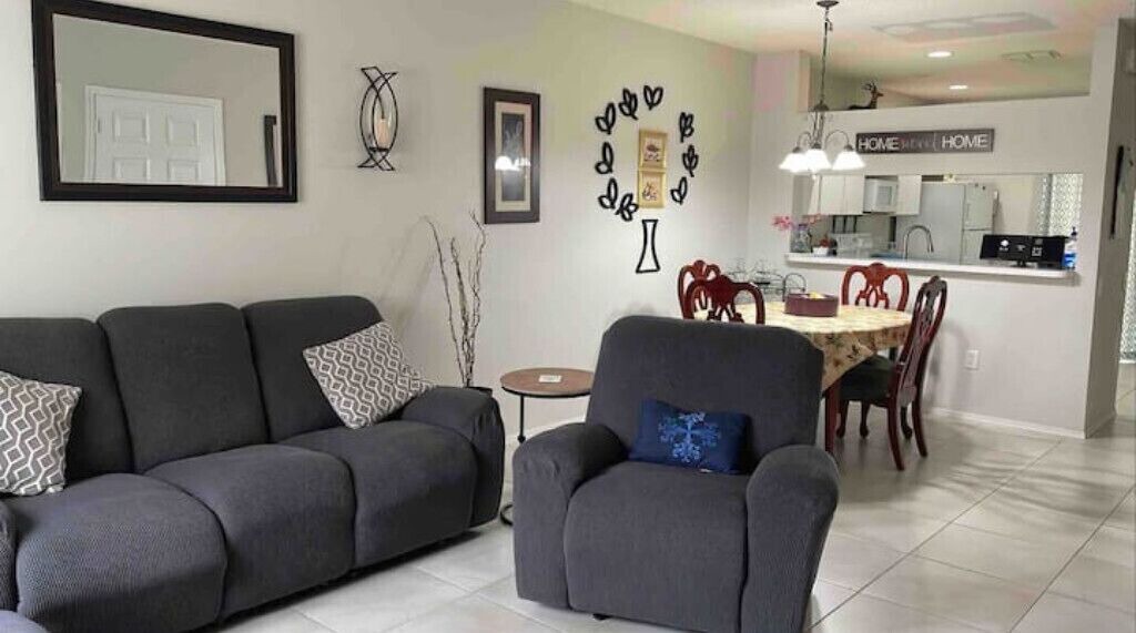 Photo of Livingroom in Meadow Pointe