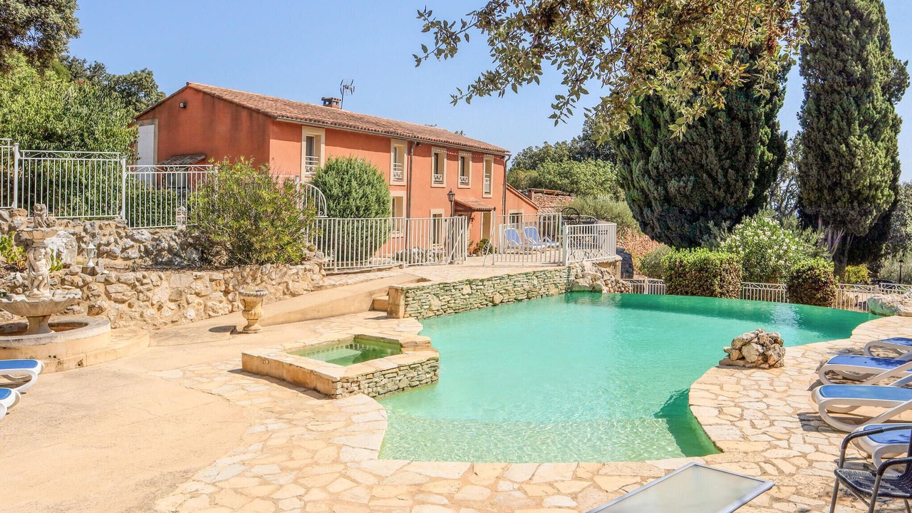 Photo of Outdoor in Rochefort-du-Gard