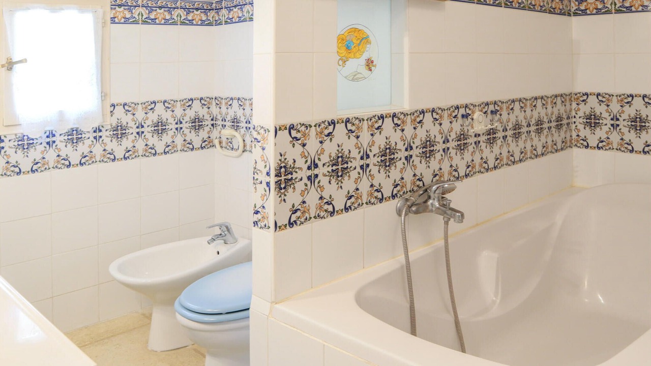Photo of Bathroom in Rochefort-du-Gard